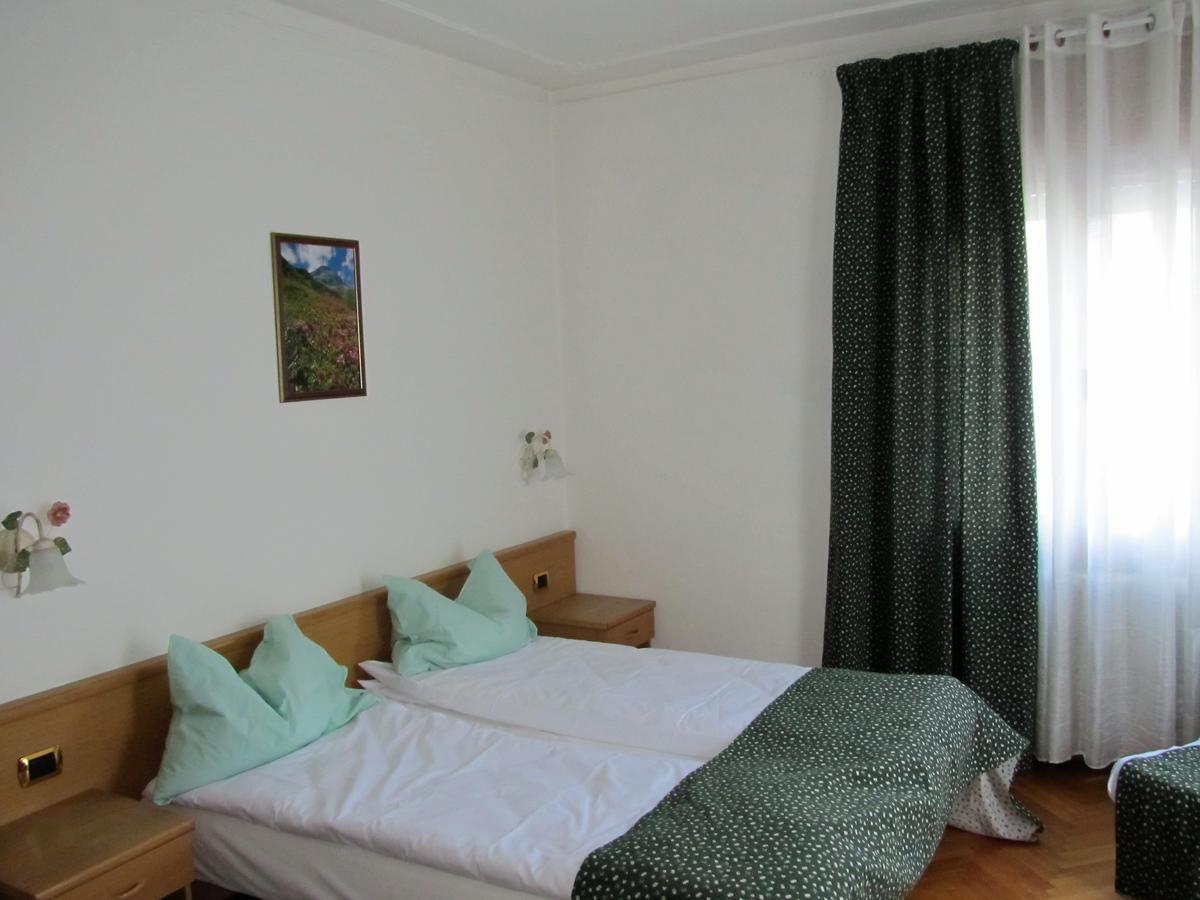 Green Base Hotel B&B Male Ngoại thất bức ảnh